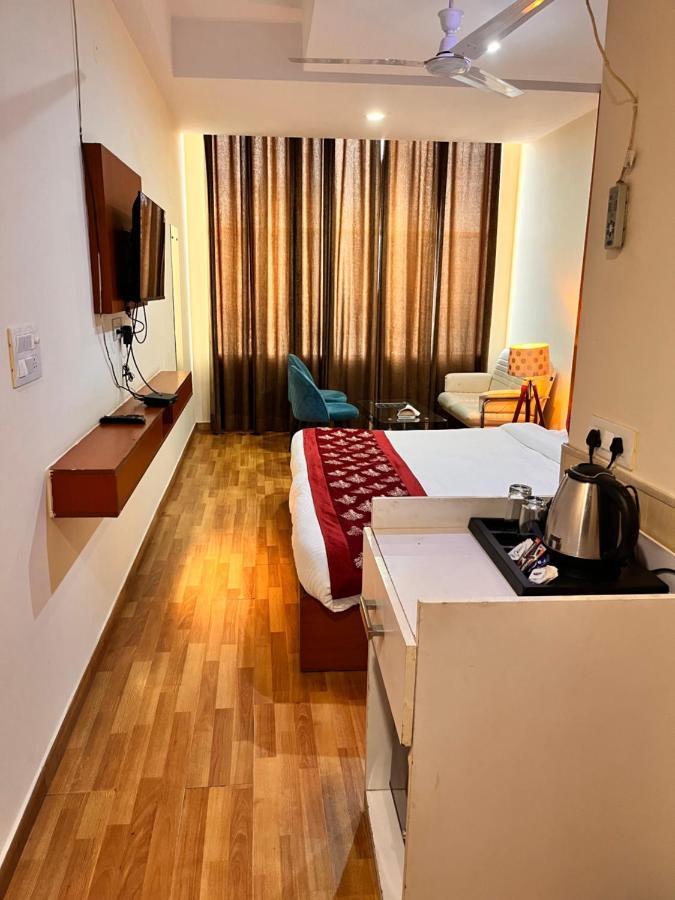Oyster Pearl I Near Medanta Hospital I Sec-39 I Gurgaon Hotel Exterior photo