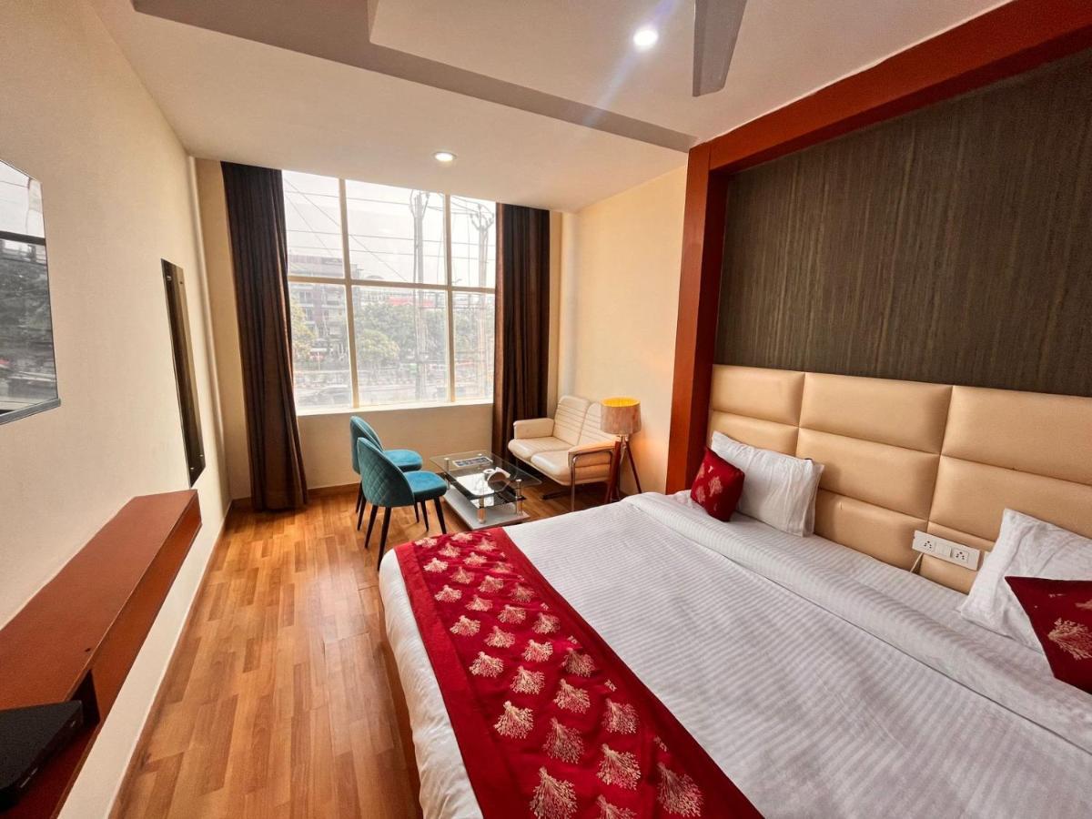 Oyster Pearl I Near Medanta Hospital I Sec-39 I Gurgaon Hotel Exterior photo