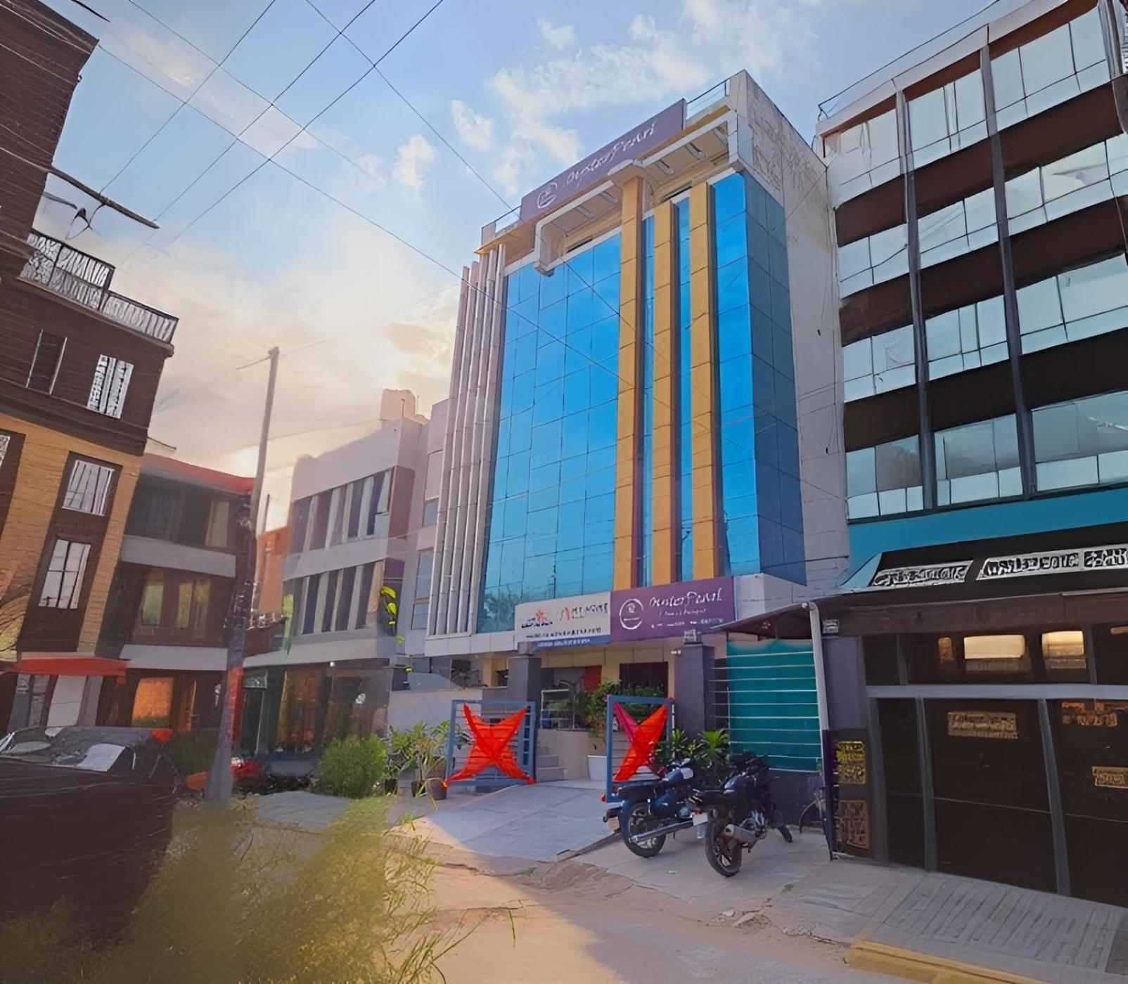Oyster Pearl I Near Medanta Hospital I Sec-39 I Gurgaon Hotel Exterior photo