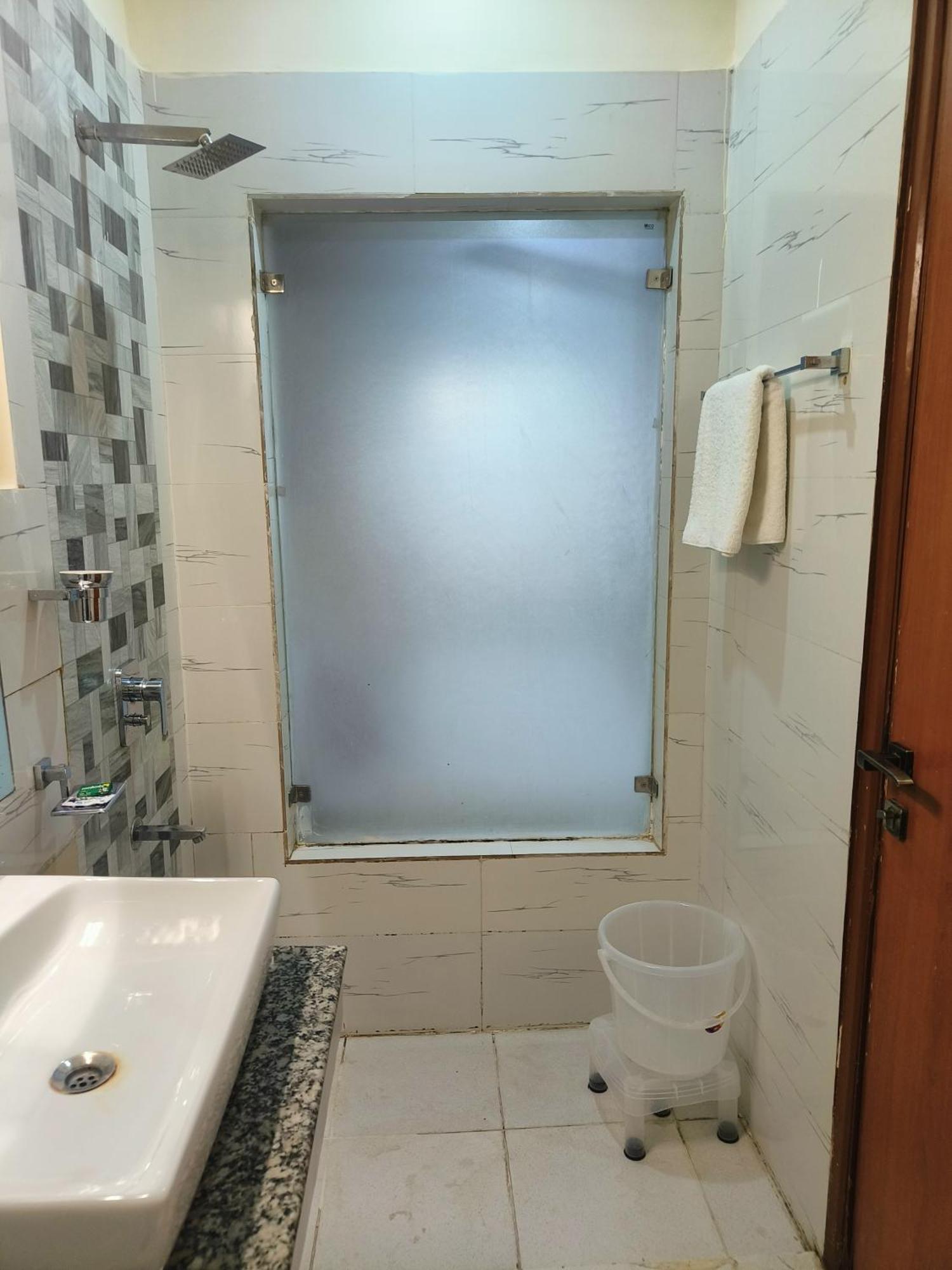 Oyster Pearl I Near Medanta Hospital I Sec-39 I Gurgaon Hotel Exterior photo