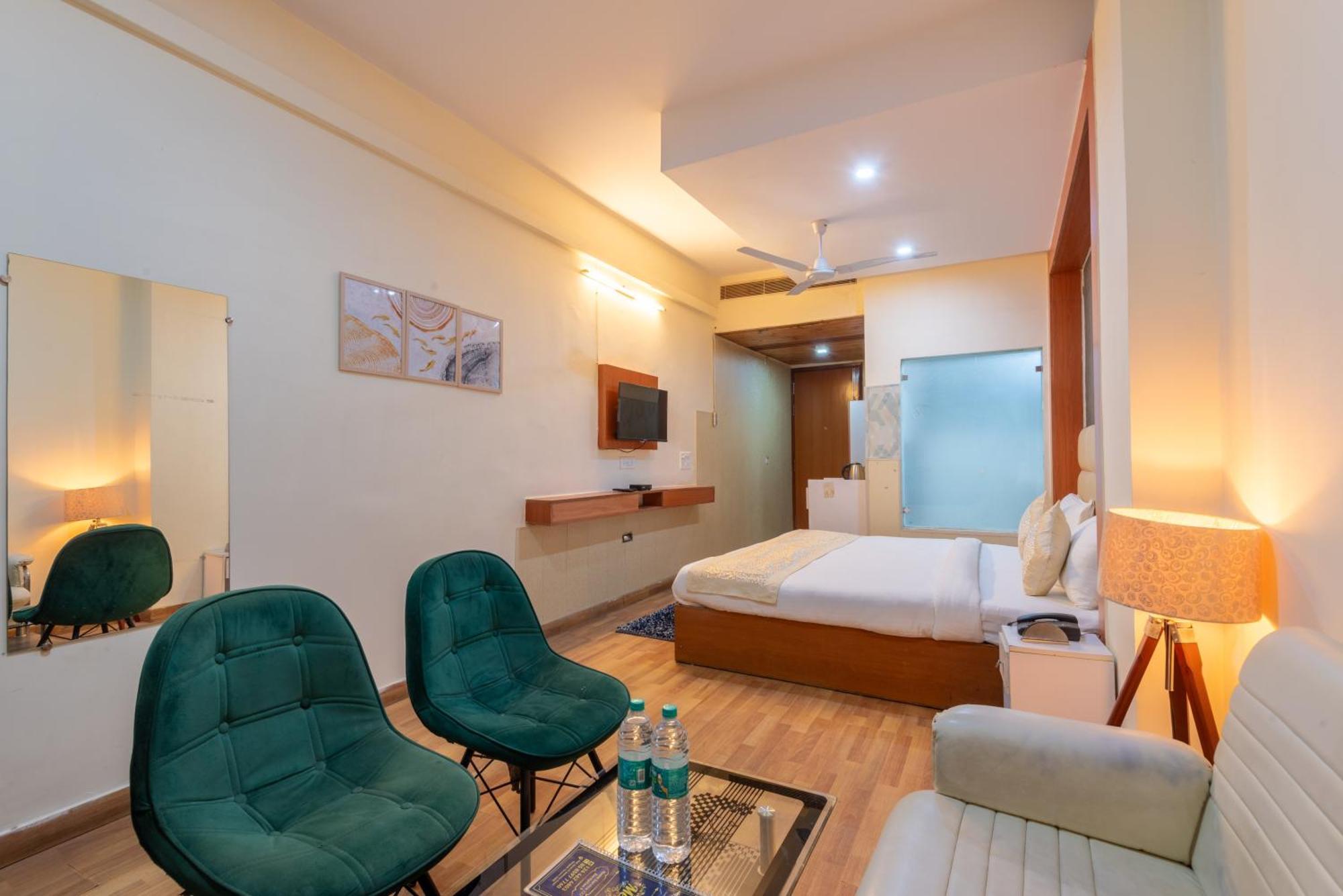 Oyster Pearl I Near Medanta Hospital I Sec-39 I Gurgaon Hotel Exterior photo
